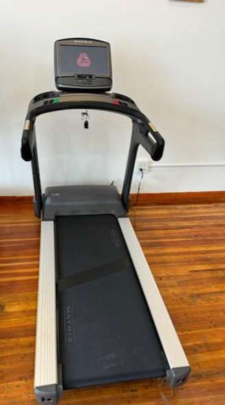 MATRIX T75 TREADMILL - Image 2