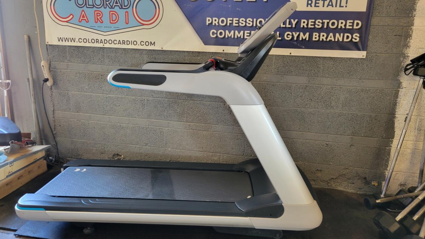 Precor TRM 835 V2 Treadmill with P30 Console - Image 8