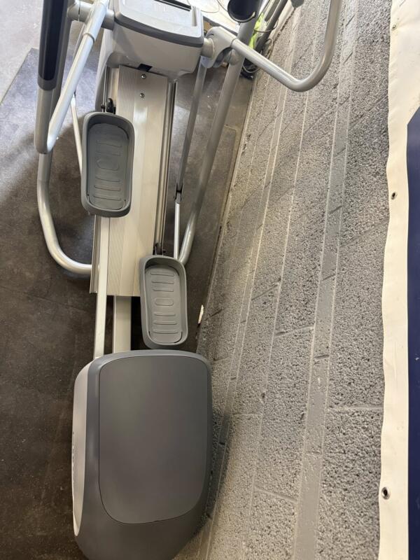 Precor EFX 534i Experience w/ Moving Arms - Image 9