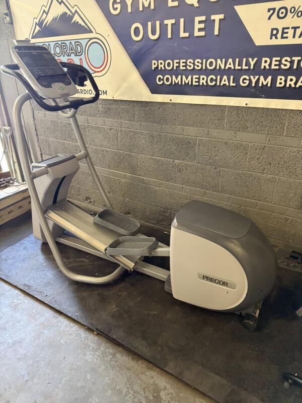 Precor 532i Elliptical w/ Stationary Arms