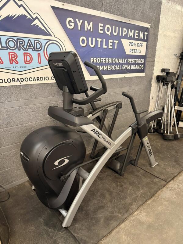 Cybex R Series Lower Body Arc Trainer w/50L Console - Image 8