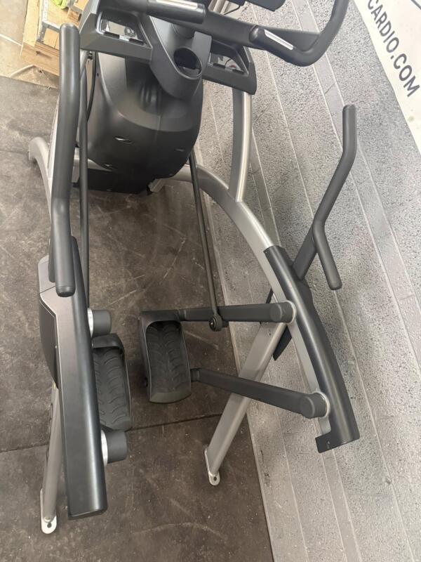 Cybex 770a Lower Body Arc Trainer w Discover Screen Touchscreen - Image 6