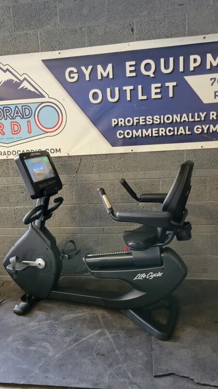 Life Fitness Integrity SE3-HD Recumbent (Premium Black w/ upgraded armrest)